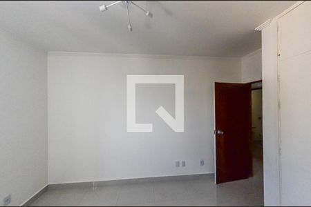 Apartamento à venda com 152m², 4 quartos e 2 vagasQuarto 2