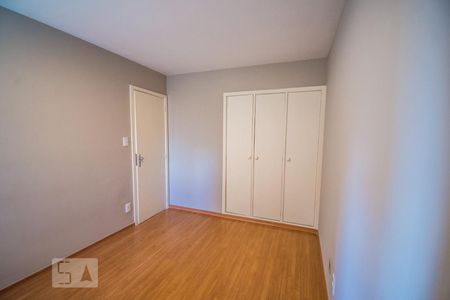 Quarto de apartamento para alugar com 1 quarto, 54m² em Cambuí, Campinas