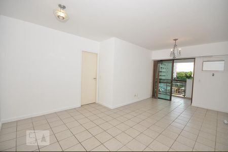 Apartamento para alugar com 90m², 3 quartos e 1 vagaSala