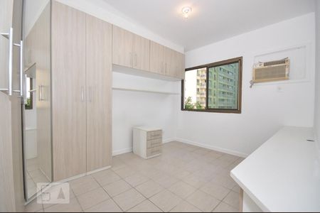 Apartamento para alugar com 90m², 3 quartos e 1 vagaSuíte