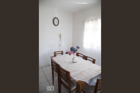 Casa à venda com 160m², 3 quartos e sem vaga Casa à venda com 160m², 3 quartos e sem vagaCopa