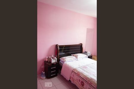 Suíte de casa à venda com 3 quartos, 160m² em Vila Palmeiras, São Paulo