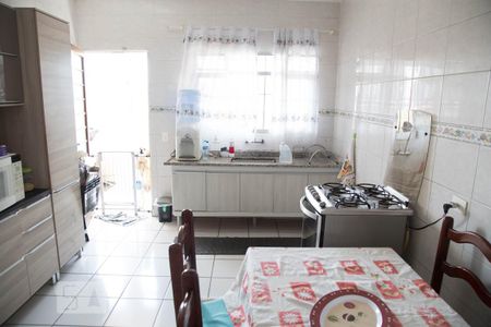 Casa à venda com 160m², 3 quartos e sem vaga Casa à venda com 160m², 3 quartos e sem vagaCozinha