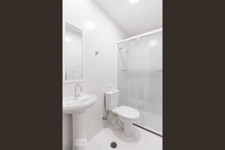 Banheiro de kitnet/studio para alugar com 1 quarto, 27m² em Tatuapé, São Paulo