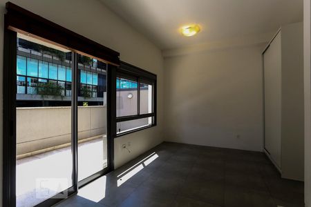 Sala de kitnet/studio para alugar com 1 quarto, 43m² em Vila Madalena, São Paulo