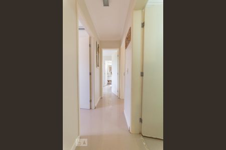 Apartamento à venda com 76m², 3 quartos e 2 vagas Apartamento à venda com 76m², 3 quartos e 2 vagasCorredor