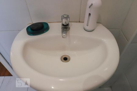 Apartamento à venda com 100m², 2 quartos e sem vagaBanheiro