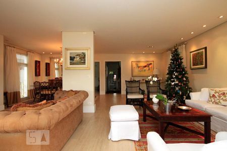 Sala de casa à venda com 3 quartos, 260m² em Pacaembu, São Paulo