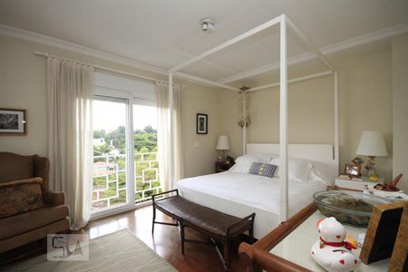 Casa à venda com 260m², 3 quartos e 3 vagasSuíte