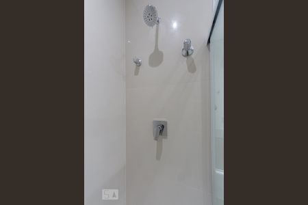 Apartamento para alugar com 91m², 2 quartos e sem vagaBanheiro suíte (detalhe)