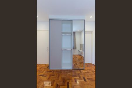 Apartamento para alugar com 91m², 2 quartos e sem vagaSuíte (armário)
