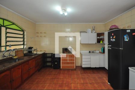 Casa para alugar com 300m², 6 quartos e 3 vagasCozinha da Casa 1