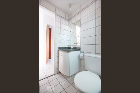 Banheiro de apartamento para alugar com 2 quartos, 60m² em Parque Amazônia, Goiânia