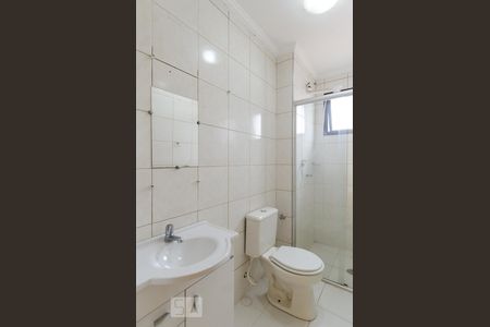 Banheiro de apartamento para alugar com 3 quartos, 68m² em Nova Petrópolis, São Bernardo do Campo