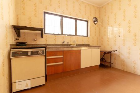 Casa à venda com 110m², 4 quartos e 1 vaga Casa à venda com 110m², 4 quartos e 1 vagaCozinha