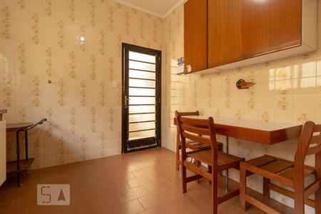 Casa à venda com 110m², 4 quartos e 1 vaga Casa à venda com 110m², 4 quartos e 1 vagaCozinha