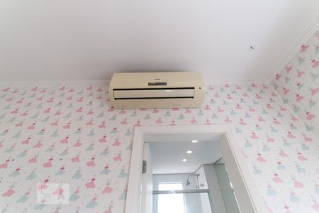 Apartamento à venda com 130m², 3 quartos e 3 vagas Apartamento à venda com 130m², 3 quartos e 3 vagasSuíte 2