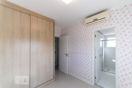 Apartamento à venda com 130m², 3 quartos e 3 vagas Apartamento à venda com 130m², 3 quartos e 3 vagasSuíte 2