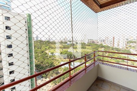 Apartamento à venda com 114m², 3 quartos e 2 vagasVaranda Quarto 3