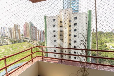 Apartamento à venda com 114m², 3 quartos e 2 vagasVaranda Quarto 3