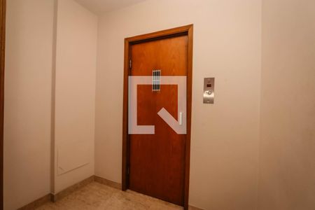 Apartamento para alugar com 120m², 2 quartos e 1 vaga Apartamento para alugar com 120m², 2 quartos e 1 vagaHall Social