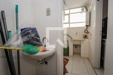 Apartamento para alugar com 120m², 2 quartos e 1 vaga Apartamento para alugar com 120m², 2 quartos e 1 vagaBanheiro de Serviço