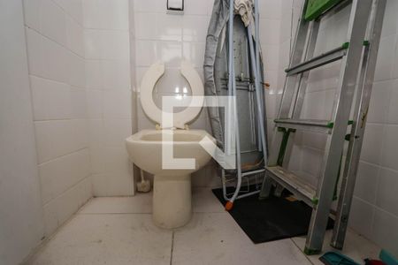 Apartamento para alugar com 120m², 2 quartos e 1 vaga Apartamento para alugar com 120m², 2 quartos e 1 vagaBanheiro de Serviço