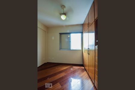 Quarto 01 de apartamento para alugar com 2 quartos, 64m² em Campo Belo, São Paulo