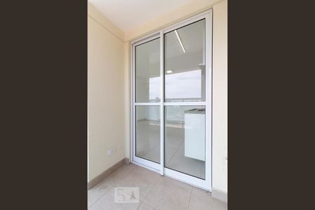 Studio para alugar com 40m², 1 quarto e 1 vagaVaranda (Acesso a Cozinha) 
