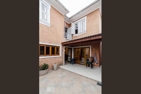 Casa à venda com 200m², 3 quartos e 2 vagasQuintal