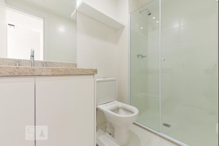 Banheiro de apartamento para alugar com 1 quarto, 44m² em Pinheiros, São Paulo