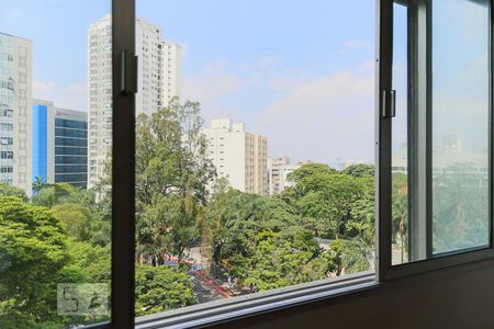 Vista Quarto 1 de apartamento para alugar com 3 quartos, 180m² em Bela Vista, São Paulo