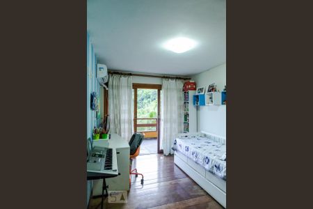 Casa à venda com 350m², 4 quartos e 2 vagas Casa à venda com 350m², 4 quartos e 2 vagasQuarto 2 - Andar (-2)
