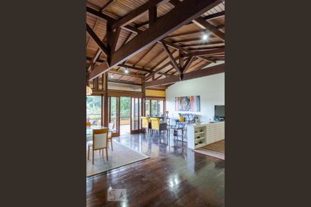 Casa à venda com 350m², 4 quartos e 2 vagas Casa à venda com 350m², 4 quartos e 2 vagasSala - Andar (-1)