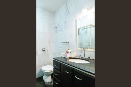 Casa à venda com 350m², 4 quartos e 2 vagas Casa à venda com 350m², 4 quartos e 2 vagasBanheiro - Andar (-2)