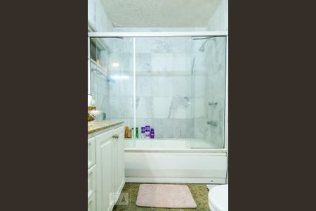 Casa à venda com 350m², 4 quartos e 2 vagas Casa à venda com 350m², 4 quartos e 2 vagasBanheiro - Suíte - Andar (-2)