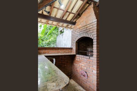Casa à venda com 350m², 4 quartos e 2 vagas Casa à venda com 350m², 4 quartos e 2 vagasChurrasqueira - Andar (-4)