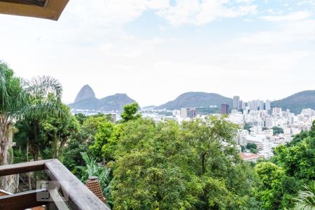 Casa à venda com 350m², 4 quartos e 2 vagas Casa à venda com 350m², 4 quartos e 2 vagasVista - Varanda - Andar (-2)