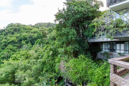 Casa à venda com 350m², 4 quartos e 2 vagas Casa à venda com 350m², 4 quartos e 2 vagasVista - Varanda - Andar (-1)