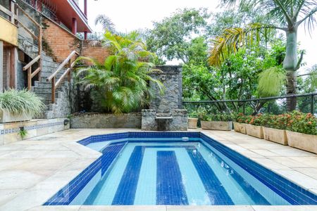 Casa à venda com 350m², 4 quartos e 2 vagas Casa à venda com 350m², 4 quartos e 2 vagasPiscina - Andar (-4)