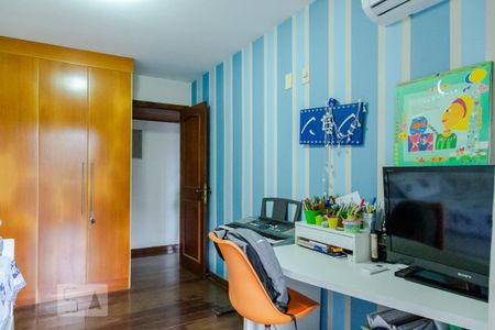 Casa à venda com 350m², 4 quartos e 2 vagas Casa à venda com 350m², 4 quartos e 2 vagasQuarto 2 - Andar (-2)