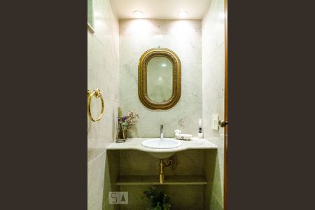 Casa à venda com 350m², 4 quartos e 2 vagas Casa à venda com 350m², 4 quartos e 2 vagasLavabo - Andar (-1)