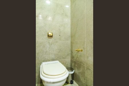 Casa à venda com 350m², 4 quartos e 2 vagas Casa à venda com 350m², 4 quartos e 2 vagasLavabo - Andar (-1)