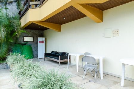 Casa à venda com 350m², 4 quartos e 2 vagas Casa à venda com 350m², 4 quartos e 2 vagasÁrea Coberta - Andar (-4)