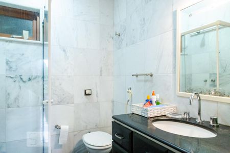 Casa à venda com 350m², 4 quartos e 2 vagas Casa à venda com 350m², 4 quartos e 2 vagasBanheiro - Andar (-2)