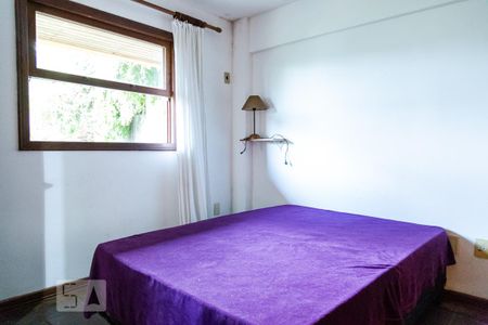 Casa à venda com 350m², 4 quartos e 2 vagas Casa à venda com 350m², 4 quartos e 2 vagasQuarto - Suíte - Andar (-3)