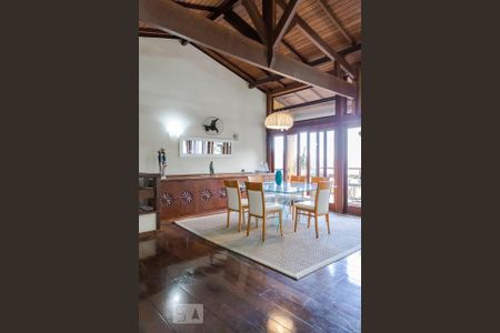Casa à venda com 350m², 4 quartos e 2 vagas Casa à venda com 350m², 4 quartos e 2 vagasSala - Andar (-1)