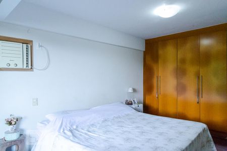 Casa à venda com 350m², 4 quartos e 2 vagas Casa à venda com 350m², 4 quartos e 2 vagasQuarto - Suíte - Andar (-2)