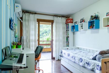 Casa à venda com 350m², 4 quartos e 2 vagas Casa à venda com 350m², 4 quartos e 2 vagasQuarto 2 - Andar (-2)