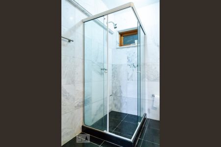 Casa à venda com 350m², 4 quartos e 2 vagas Casa à venda com 350m², 4 quartos e 2 vagasBanheiro - Andar (-2)